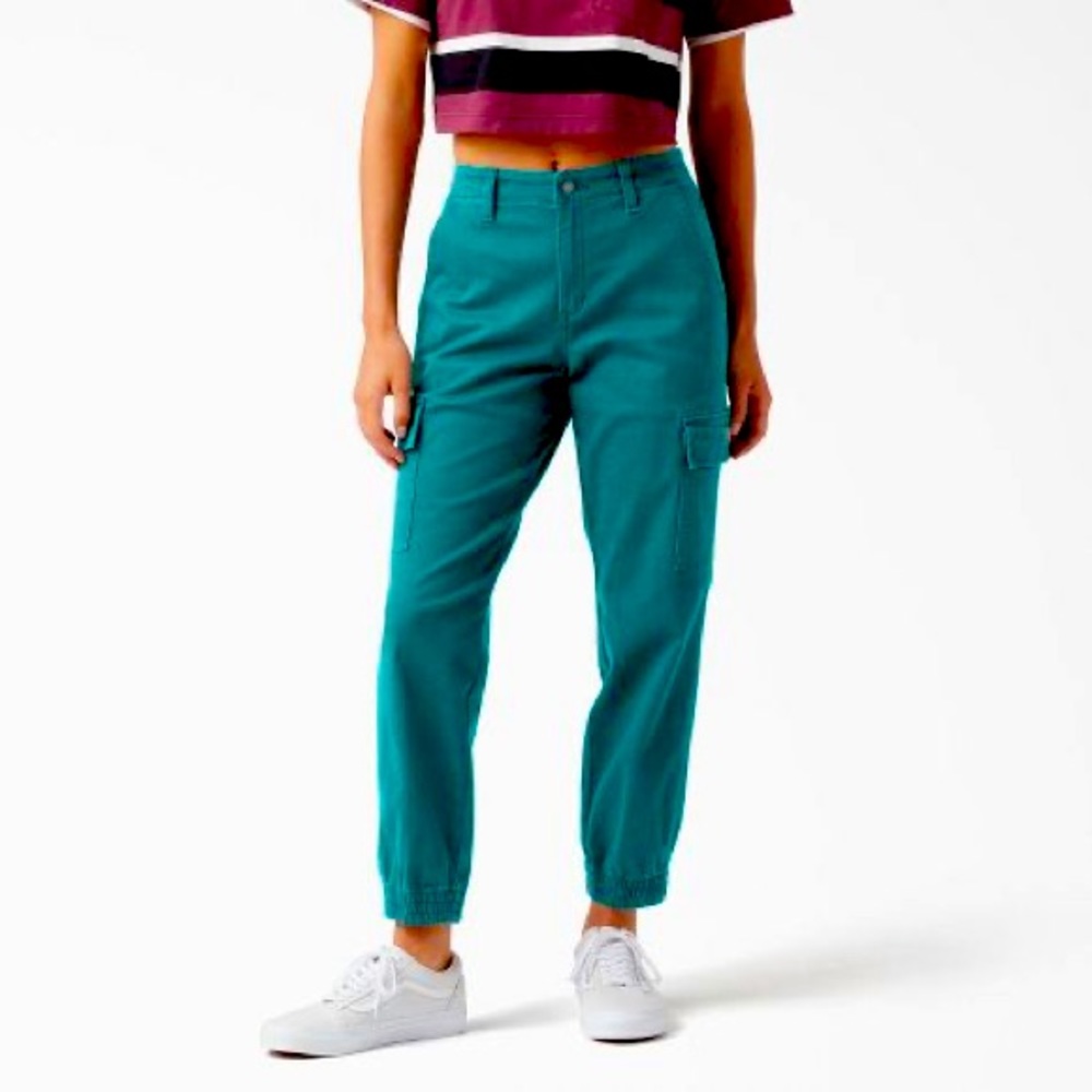 ✨New✨ Dickies Women's High Rise Fit Cargo Jogger Pants